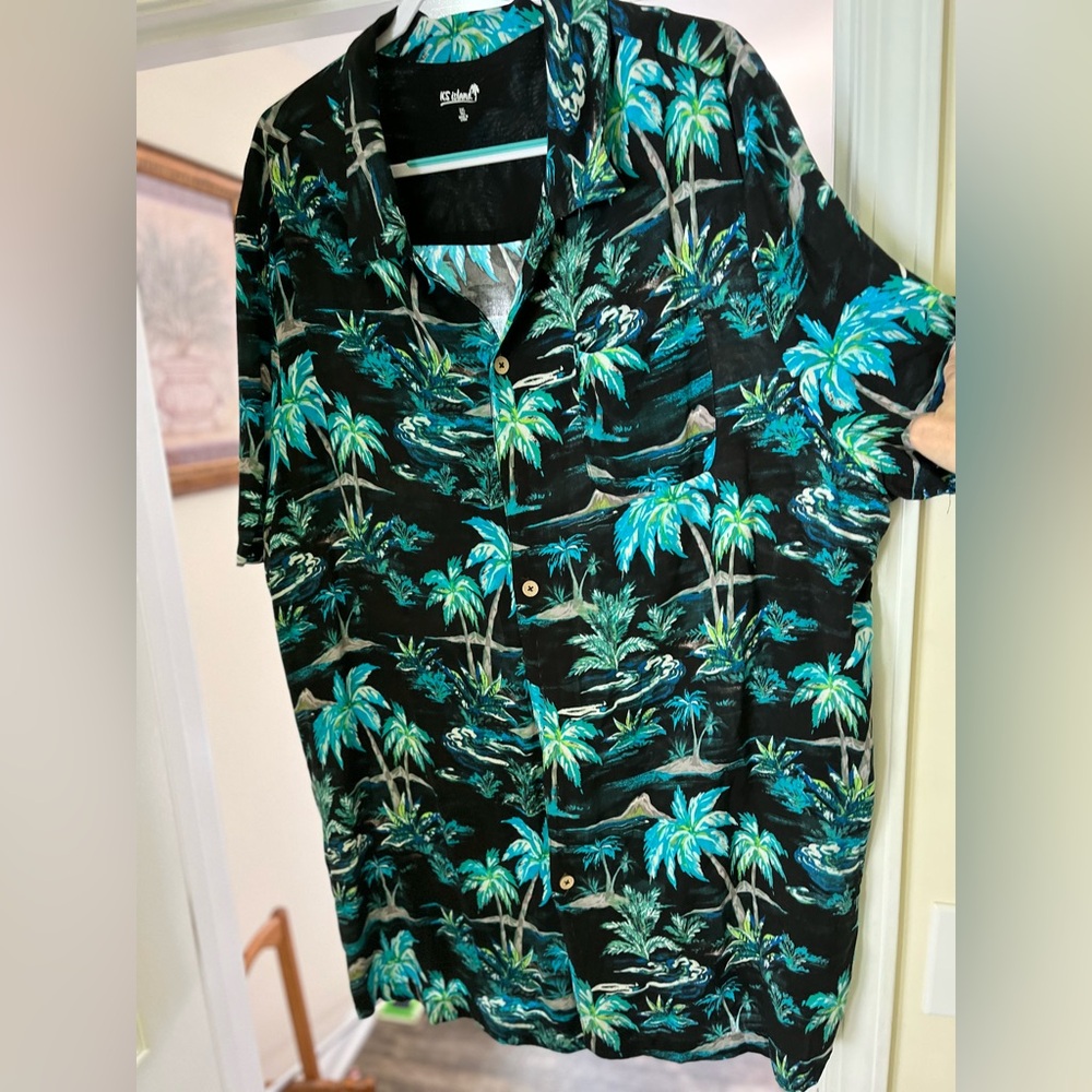 Big mens dress shirt.  From dxl. Ks island  worn just a few times